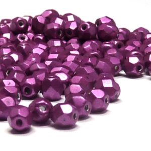 Saturated Metalic Pink Yarrow ”77062CR” firepolish 4 mm 100 st