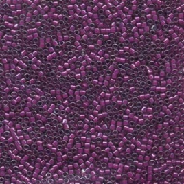 Delica 11/0 ”DB281” Lined Pale Magenta Luster 5 gr