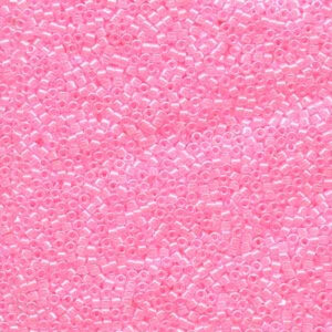 Delica 11/0 ”DB244” Lined Crystal Light Pink 5 gr