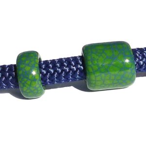 Keramikpärla – ring, smaragdgrön – blå krackelerad, 10 mm hål 10