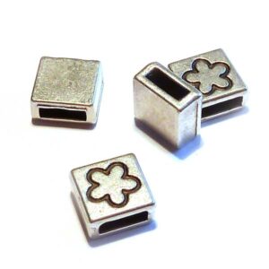 Slider med blomma, 9*9 mm, hål ca 5 mm, 10 st