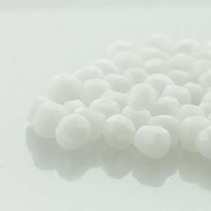 True 2 mm firepolish Chalk White ”00030” 50 st