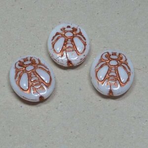 Vit oval pärla kopparcoating och bi 22*18 mm 1 st